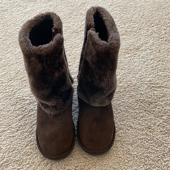 MK Half boot, brown, size 4 but it fit size 5, very good condition. - Picture 2 of 4